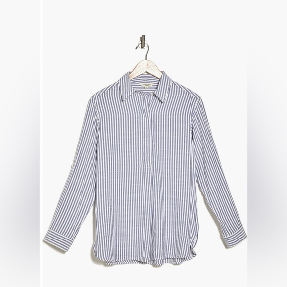 NWOT Max Studio classic white blouse. Size XL - Picture 2 of 3